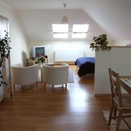 Ilona Apartmanhaz Komárom Eksteriør bilde