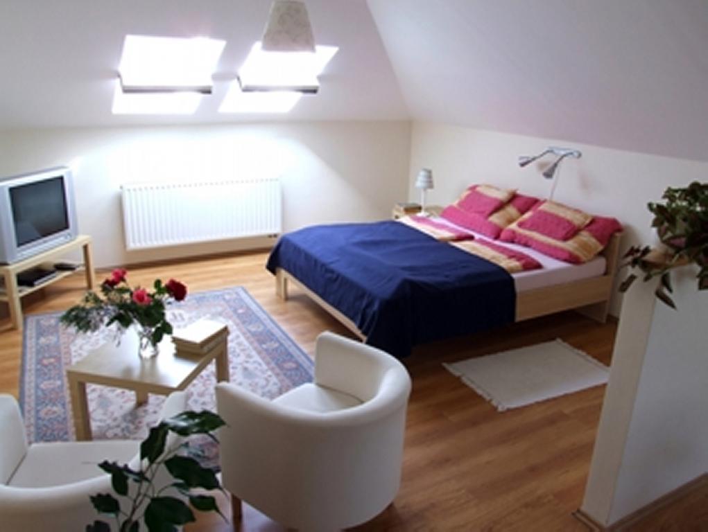 Ilona Apartmanhaz Komárom Rom bilde